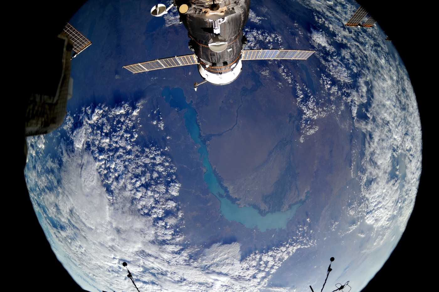 Российские космонавты засняли красивейшие виды с высоты МКС, Озеро Балхаш