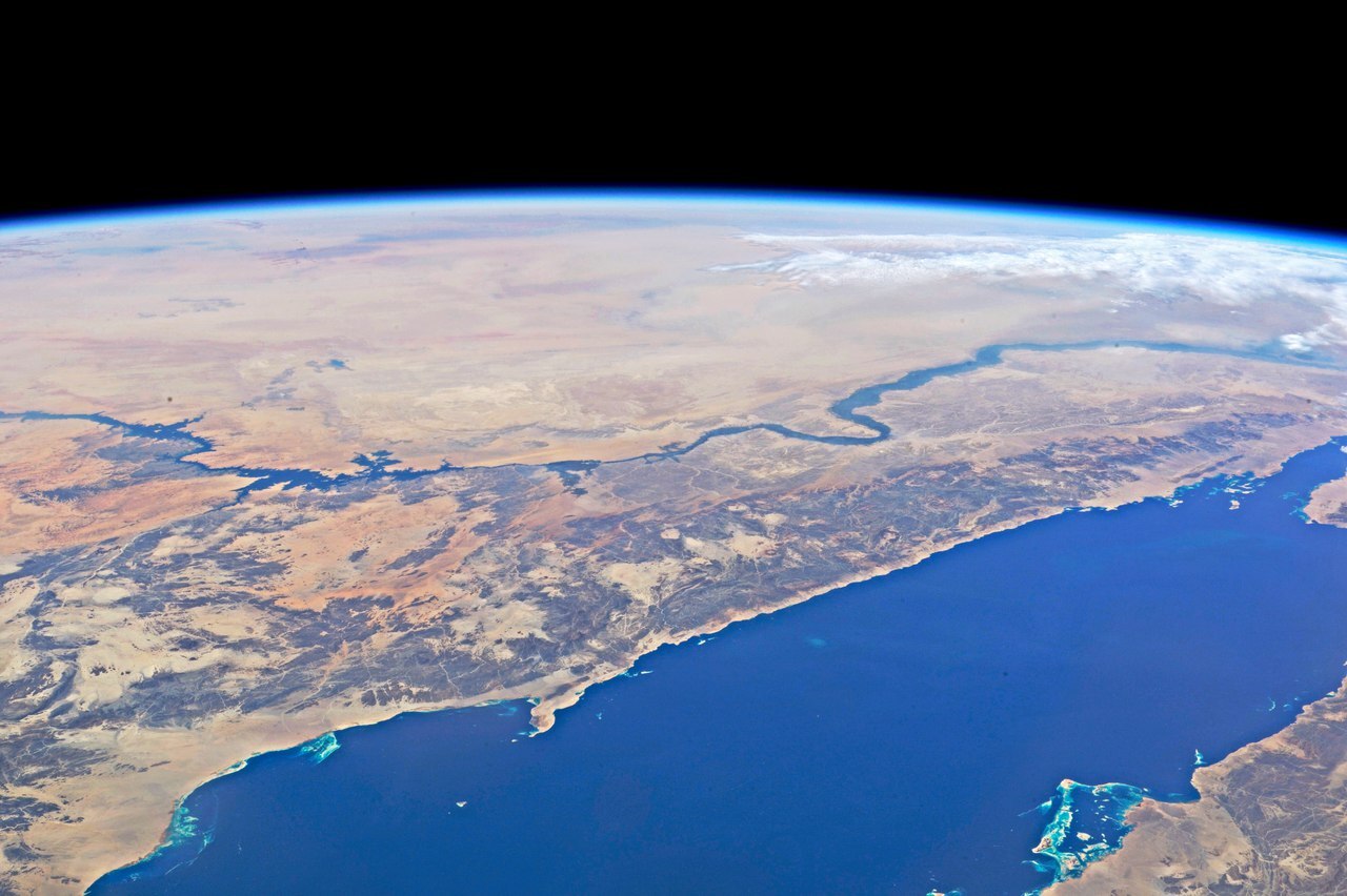Российские космонавты засняли красивейшие виды с высоты МКС, Красное море и река Нил с высоты Международной космической станции