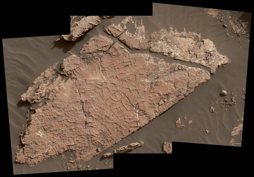 Ученые нашли остатки древней грязи на Марсе