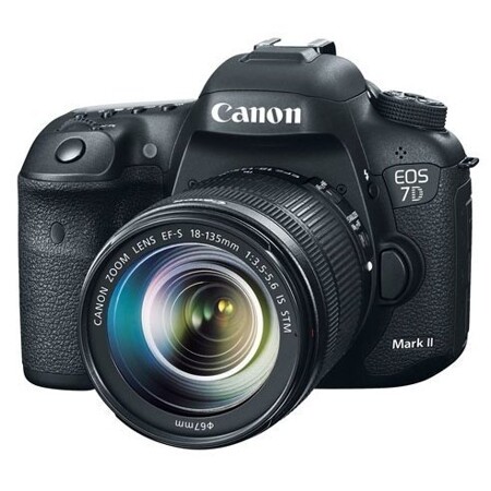 Canon EOS 7D Mark II Kit: характеристики и цены