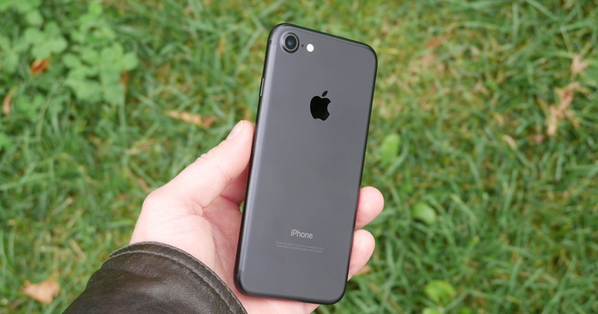 Iphone 7 plus нет изображения и подсветки